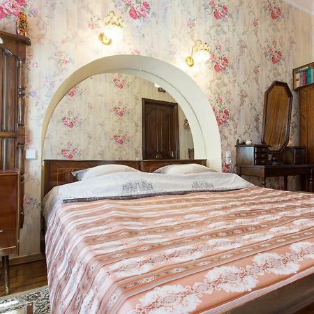 Apartment In The Center Of Kharkiv Eksteriør billede