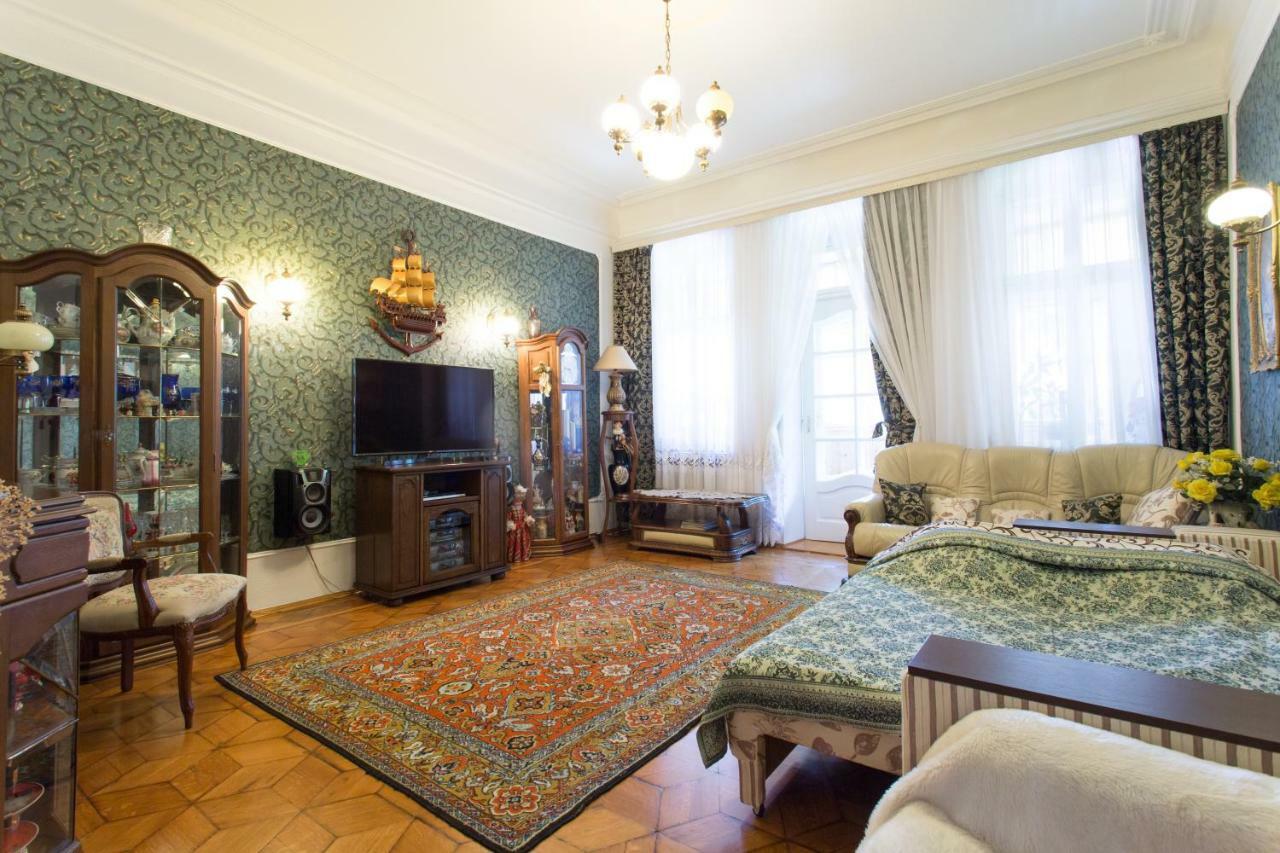 Apartment In The Center Of Kharkiv Eksteriør billede