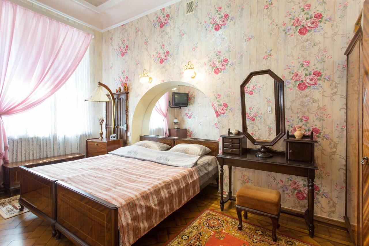 Apartment In The Center Of Kharkiv Eksteriør billede