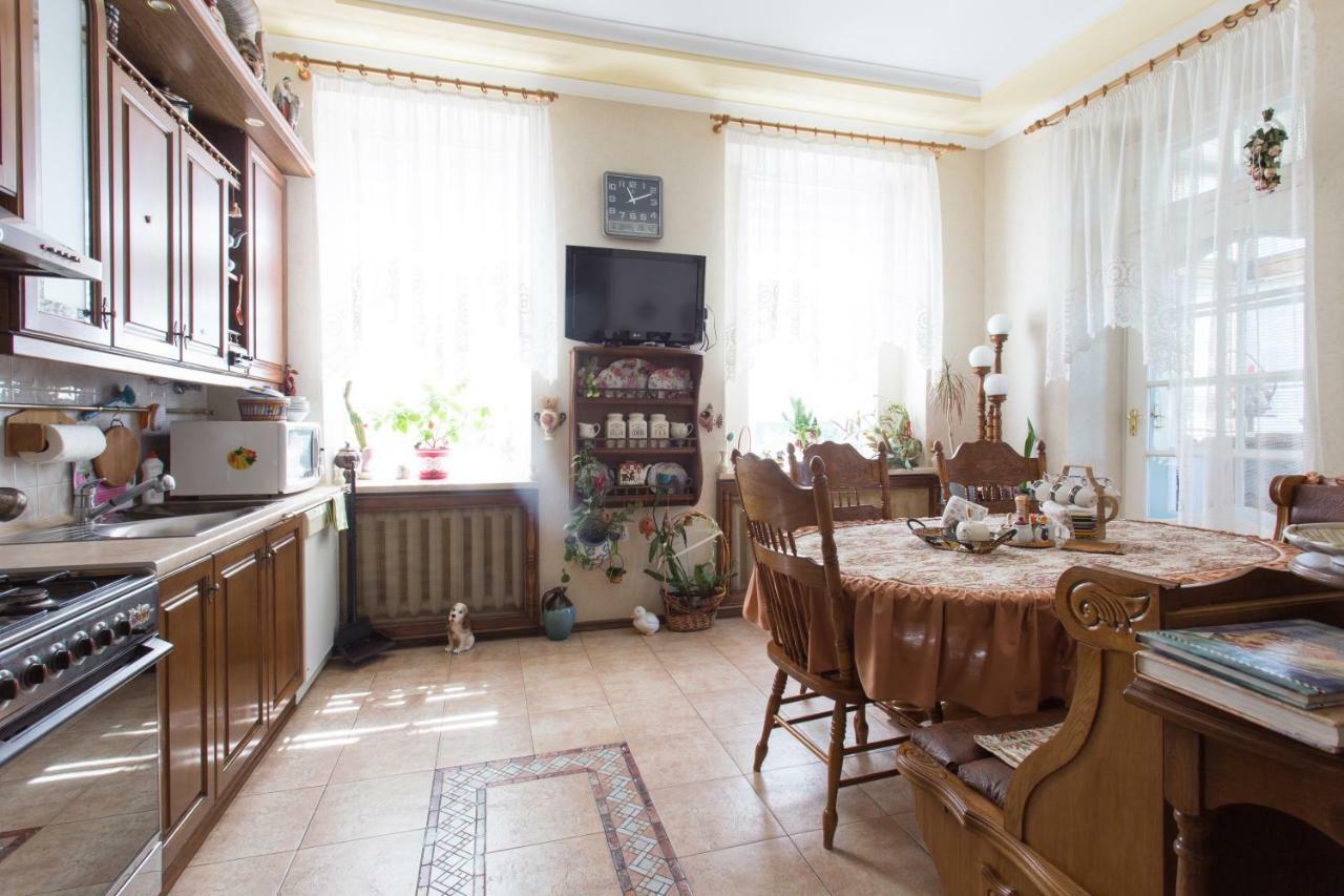 Apartment In The Center Of Kharkiv Eksteriør billede